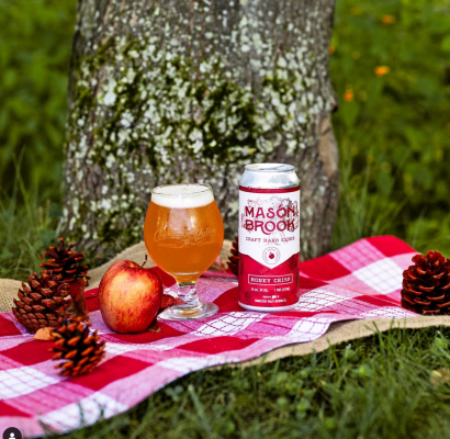 Honey Crisp Mason Brook Cider